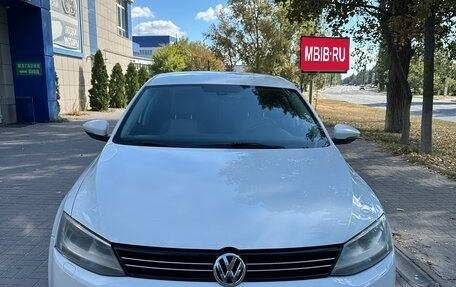 Volkswagen Jetta VI, 2013 год, 820 000 рублей, 1 фотография