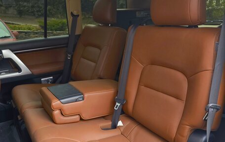 Toyota Land Cruiser 200, 2015 год, 4 900 000 рублей, 20 фотография