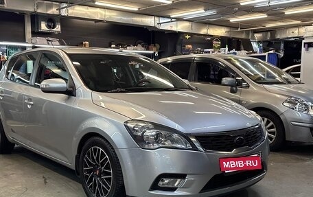 KIA cee'd I рестайлинг, 2011 год, 650 000 рублей, 6 фотография