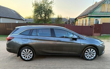 Opel Astra K, 2018 год, 1 600 000 рублей, 2 фотография