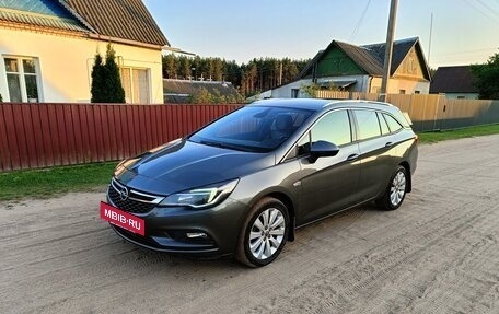Opel Astra K, 2018 год, 1 600 000 рублей, 6 фотография