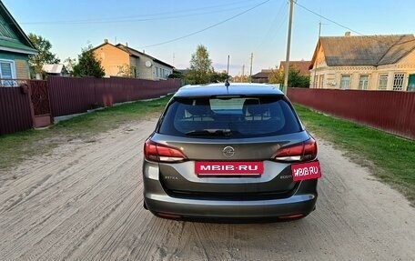 Opel Astra K, 2018 год, 1 600 000 рублей, 4 фотография