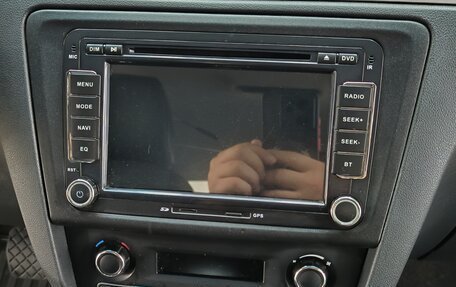 Skoda Rapid I, 2014 год, 600 000 рублей, 39 фотография