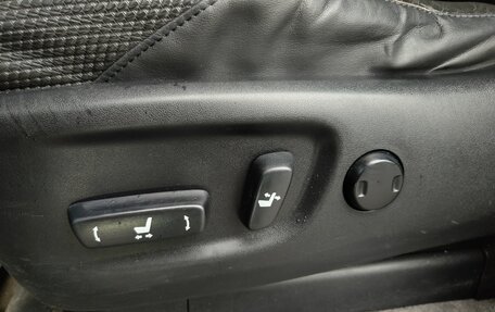 Toyota Land Cruiser Prado 150 рестайлинг 2, 2012 год, 2 514 000 рублей, 16 фотография