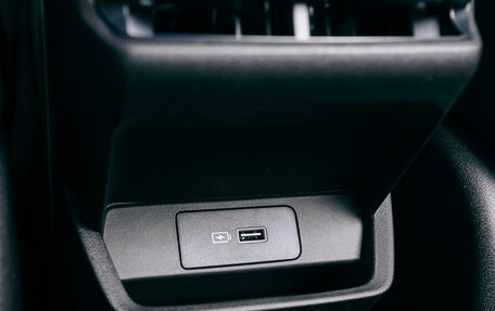 Geely Emgrand, 2024 год, 2 179 990 рублей, 15 фотография