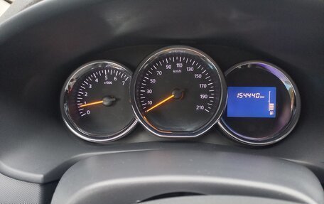 Renault Logan II, 2015 год, 589 000 рублей, 22 фотография