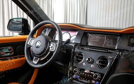 Rolls-Royce Cullinan, 2023 год, 47 900 000 рублей, 9 фотография