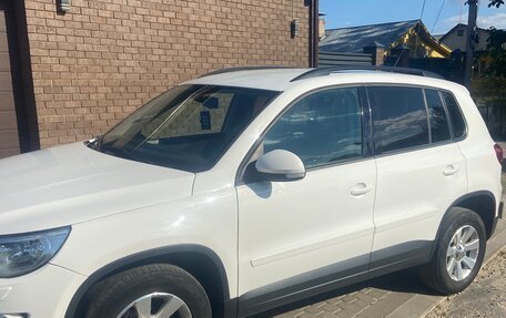 Volkswagen Tiguan I, 2011 год, 970 000 рублей, 3 фотография