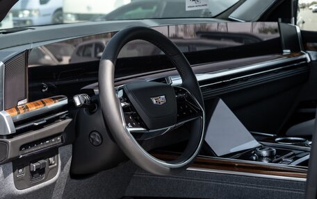 Cadillac Escalade V, 2025 год, 21 790 000 рублей, 15 фотография