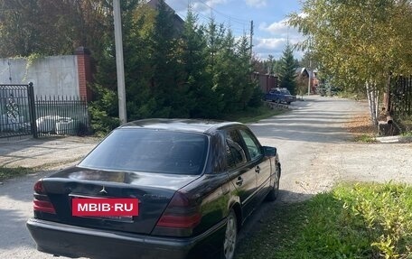 Mercedes-Benz C-Класс, 1995 год, 265 000 рублей, 6 фотография