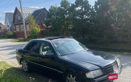 Mercedes-Benz C-Класс, 1995 год, 265 000 рублей, 3 фотография