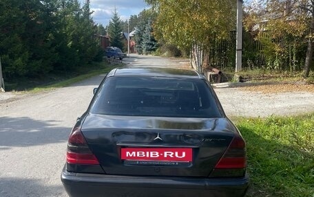 Mercedes-Benz C-Класс, 1995 год, 265 000 рублей, 5 фотография