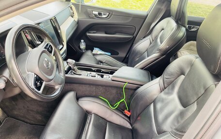 Volvo XC60 II, 2019 год, 3 400 000 рублей, 9 фотография