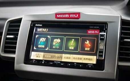 Honda Freed I, 2012 год, 1 050 000 рублей, 13 фотография