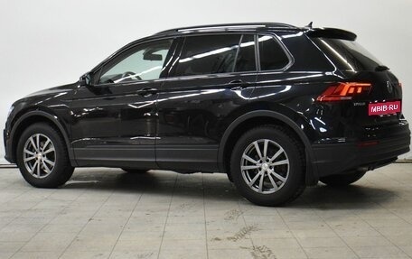 Volkswagen Tiguan II, 2020 год, 2 399 000 рублей, 4 фотография