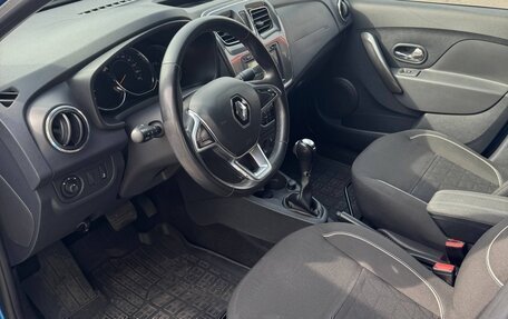 Renault Logan II, 2019 год, 930 000 рублей, 10 фотография