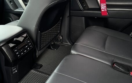 Toyota Land Cruiser Prado 150 рестайлинг 2, 2023 год, 8 100 000 рублей, 13 фотография