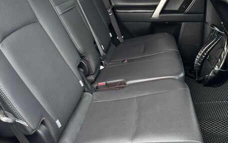 Toyota Land Cruiser Prado 150 рестайлинг 2, 2023 год, 8 100 000 рублей, 15 фотография