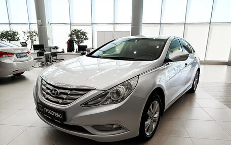 Hyundai Sonata VI, 2011 год, 950 000 рублей, 5 фотография