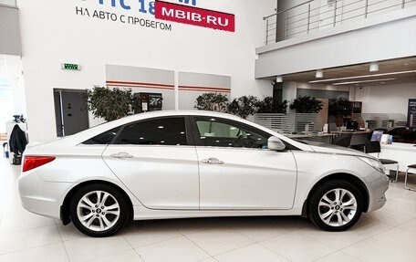 Hyundai Sonata VI, 2011 год, 950 000 рублей, 8 фотография