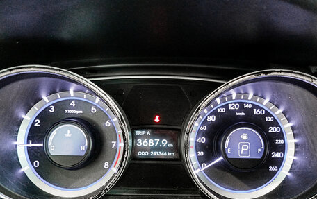 Hyundai Sonata VI, 2011 год, 950 000 рублей, 17 фотография