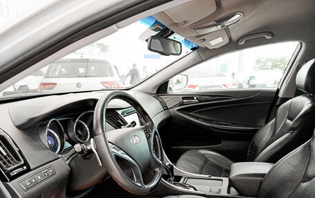 Hyundai Sonata VI, 2011 год, 950 000 рублей, 20 фотография