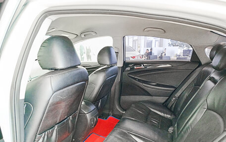 Hyundai Sonata VI, 2011 год, 950 000 рублей, 16 фотография