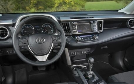 Toyota RAV4, 2018 год, 1 фотография