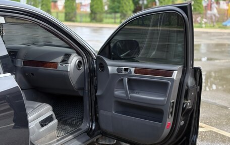 Volkswagen Touareg III, 2005 год, 815 000 рублей, 5 фотография