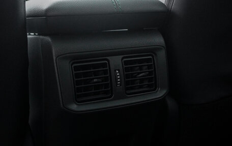 Toyota RAV4, 2025 год, 3 890 000 рублей, 29 фотография