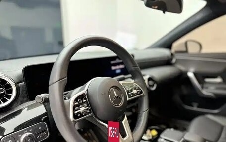 Mercedes-Benz A-Класс, 2022 год, 1 980 000 рублей, 5 фотография