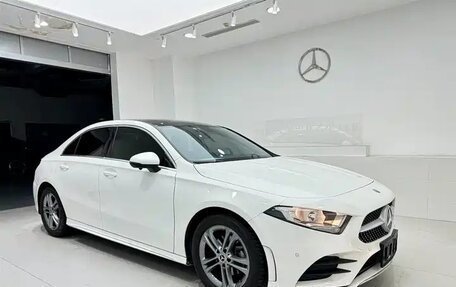 Mercedes-Benz A-Класс, 2022 год, 1 980 000 рублей, 13 фотография