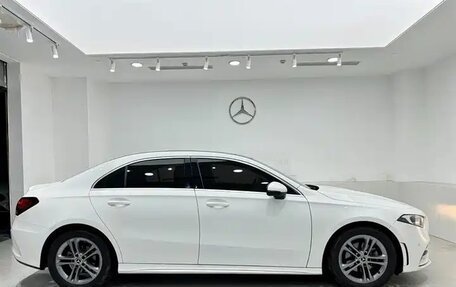Mercedes-Benz A-Класс, 2022 год, 1 980 000 рублей, 12 фотография