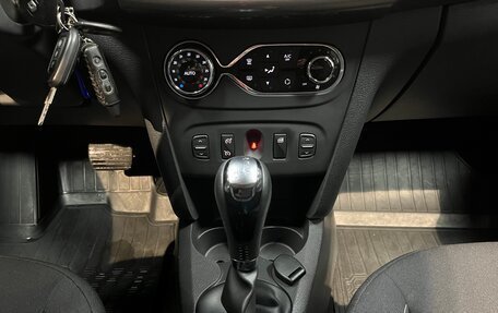 Renault Sandero II рестайлинг, 2017 год, 1 225 000 рублей, 11 фотография