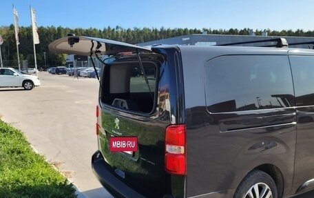 Peugeot Traveller I, 2017 год, 3 500 000 рублей, 3 фотография