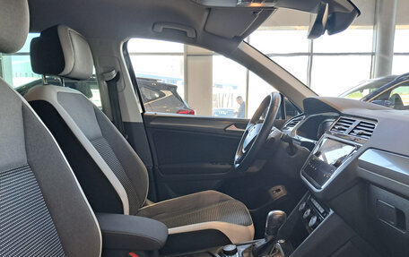 Volkswagen Tiguan II, 2020 год, 3 039 000 рублей, 15 фотография