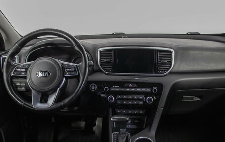 KIA Sportage IV рестайлинг, 2021 год, 2 580 000 рублей, 15 фотография