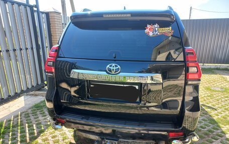 Toyota Land Cruiser Prado 150 рестайлинг 2, 2018 год, 4 300 000 рублей, 10 фотография