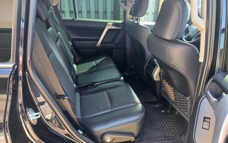Toyota Land Cruiser Prado 150 рестайлинг 2, 2018 год, 4 300 000 рублей, 12 фотография