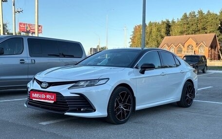 Toyota Camry, 2022 год, 3 225 000 рублей, 3 фотография