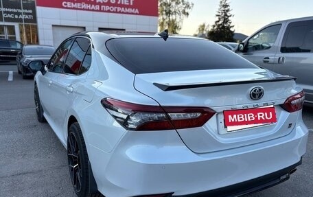 Toyota Camry, 2022 год, 3 225 000 рублей, 6 фотография