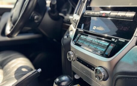 Toyota Land Cruiser 200, 2016 год, 5 450 000 рублей, 16 фотография