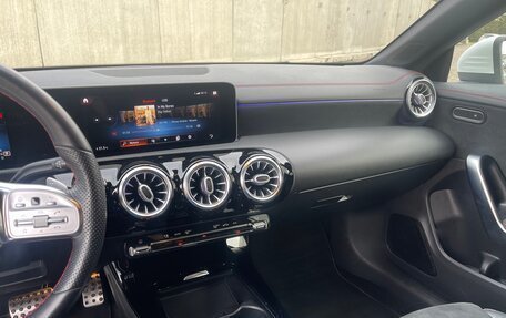 Mercedes-Benz CLA, 2019 год, 3 100 000 рублей, 9 фотография