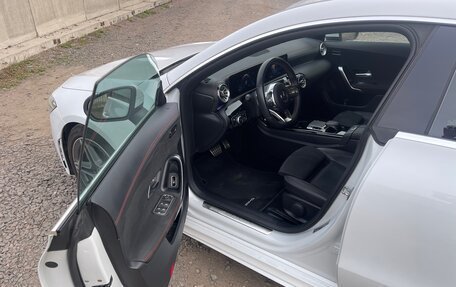 Mercedes-Benz CLA, 2019 год, 3 100 000 рублей, 10 фотография