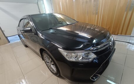 Toyota Camry, 2017 год, 2 000 000 рублей, 4 фотография