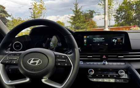 Hyundai Elantra, 2023 год, 2 250 000 рублей, 12 фотография