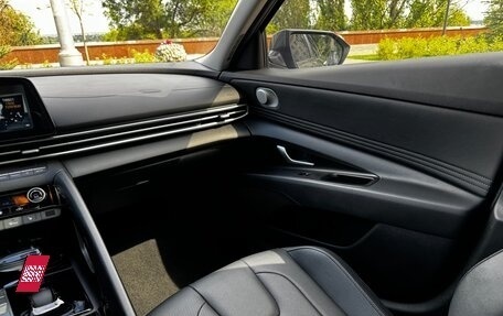 Hyundai Elantra, 2023 год, 2 250 000 рублей, 14 фотография