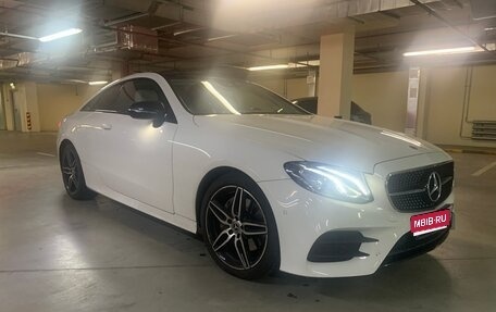 Mercedes-Benz E-Класс, 2018 год, 3 800 000 рублей, 1 фотография