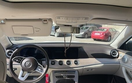 Mercedes-Benz E-Класс, 2018 год, 3 800 000 рублей, 10 фотография