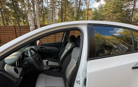 Chevrolet Cruze II, 2015 год, 950 000 рублей, 16 фотография